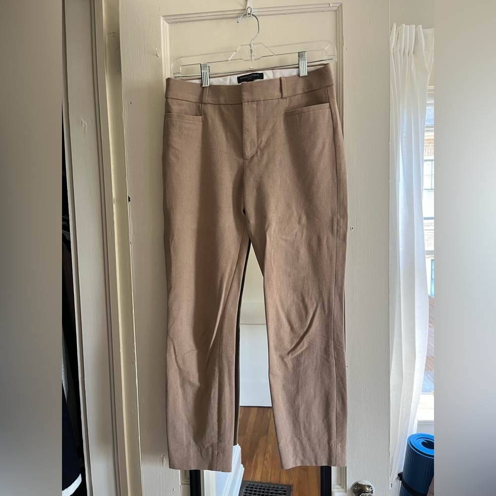 Banana Republic Women’s Tan Pants